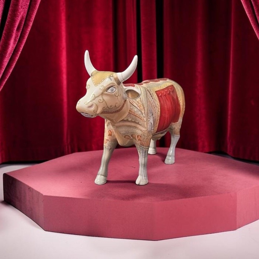 Cow Parade La Bovene Figurine, Westland Giftware, Collectible Statue #9172, Flaw